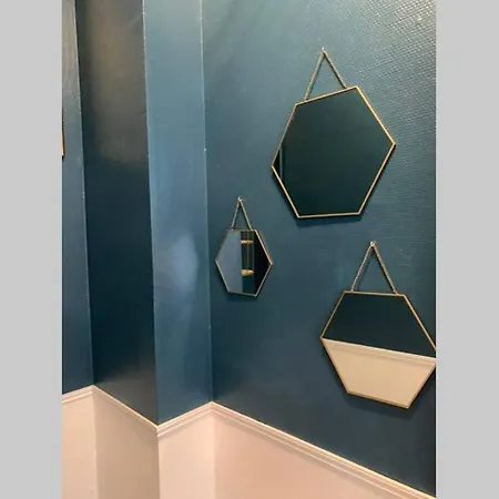 Le Champenois, Av De Champagne Apartment *