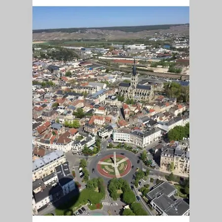 Le Champenois, Av De Champagne