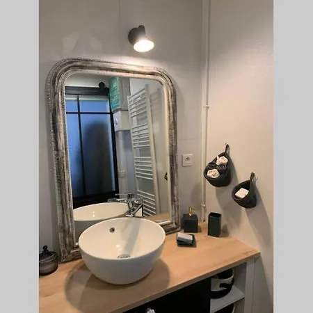 Le Champenois, Av De Champagne Apartment
